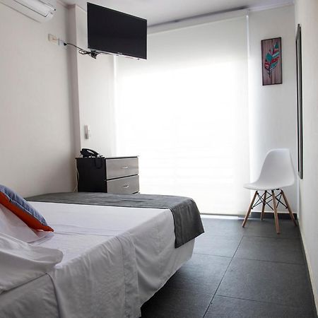 Hotel Grand H&R Villeta Buitenkant foto