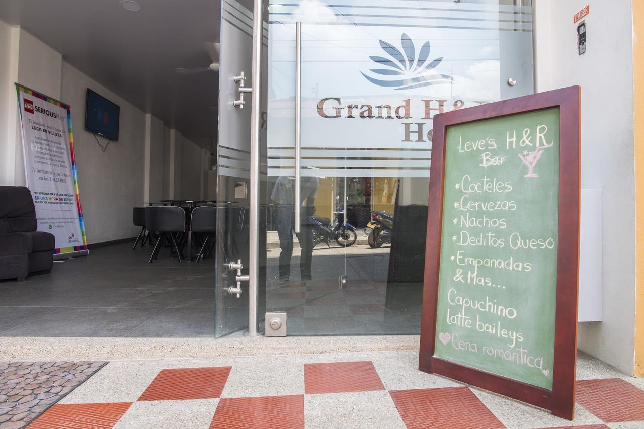 Hotel Grand H&R Villeta Buitenkant foto